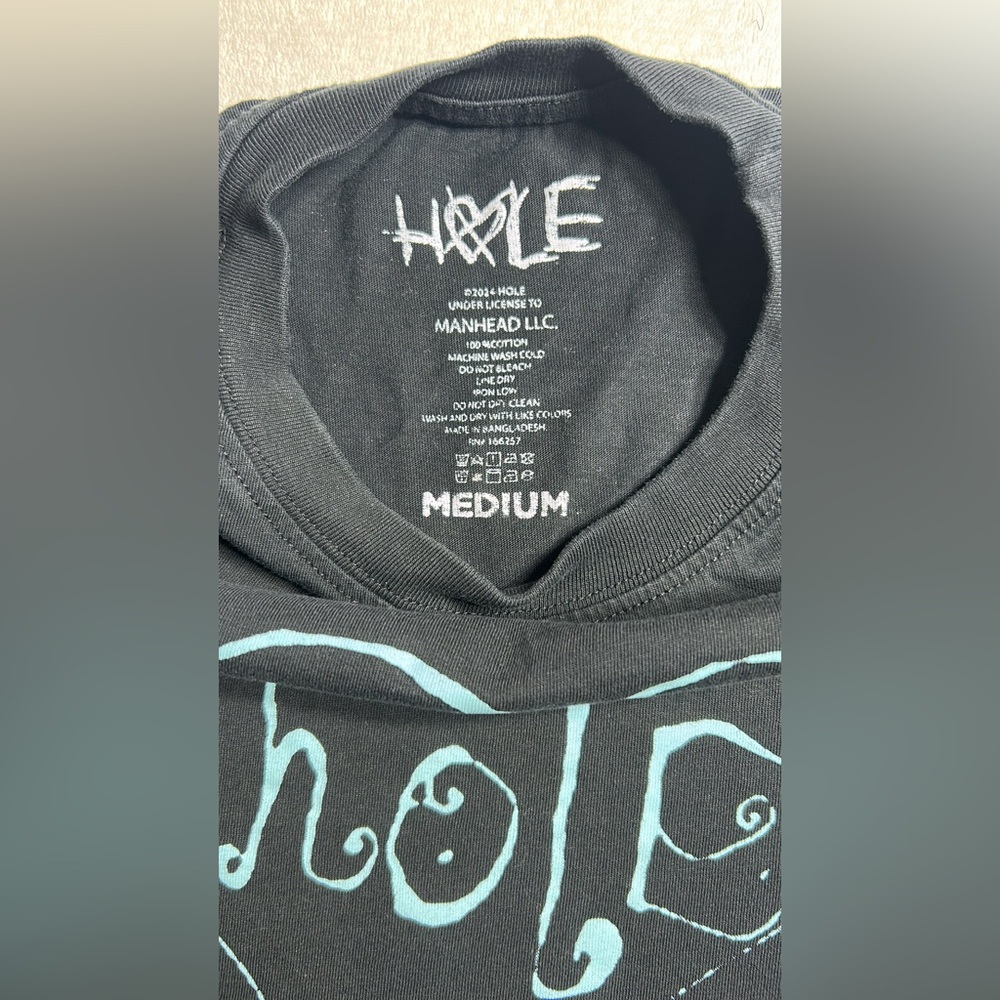 Hole Love Spell Heart Graphic T-Shirt Women’s M Black/Blue/Pink - Picture 3 of 7
